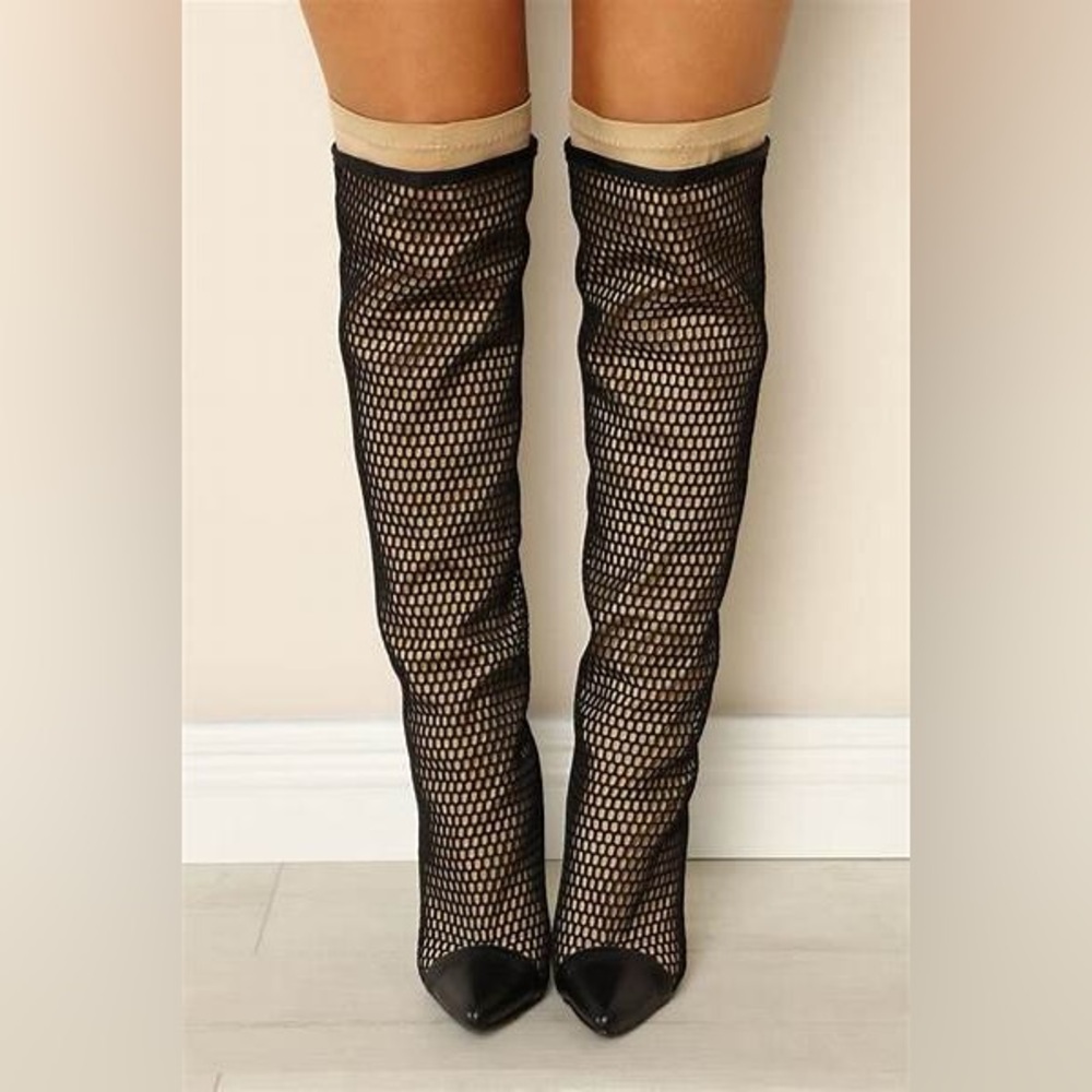 Knee high black & nude boots sexy